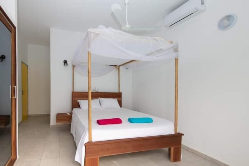 Hotel Jardin D'Afrique Saly Habitación foto